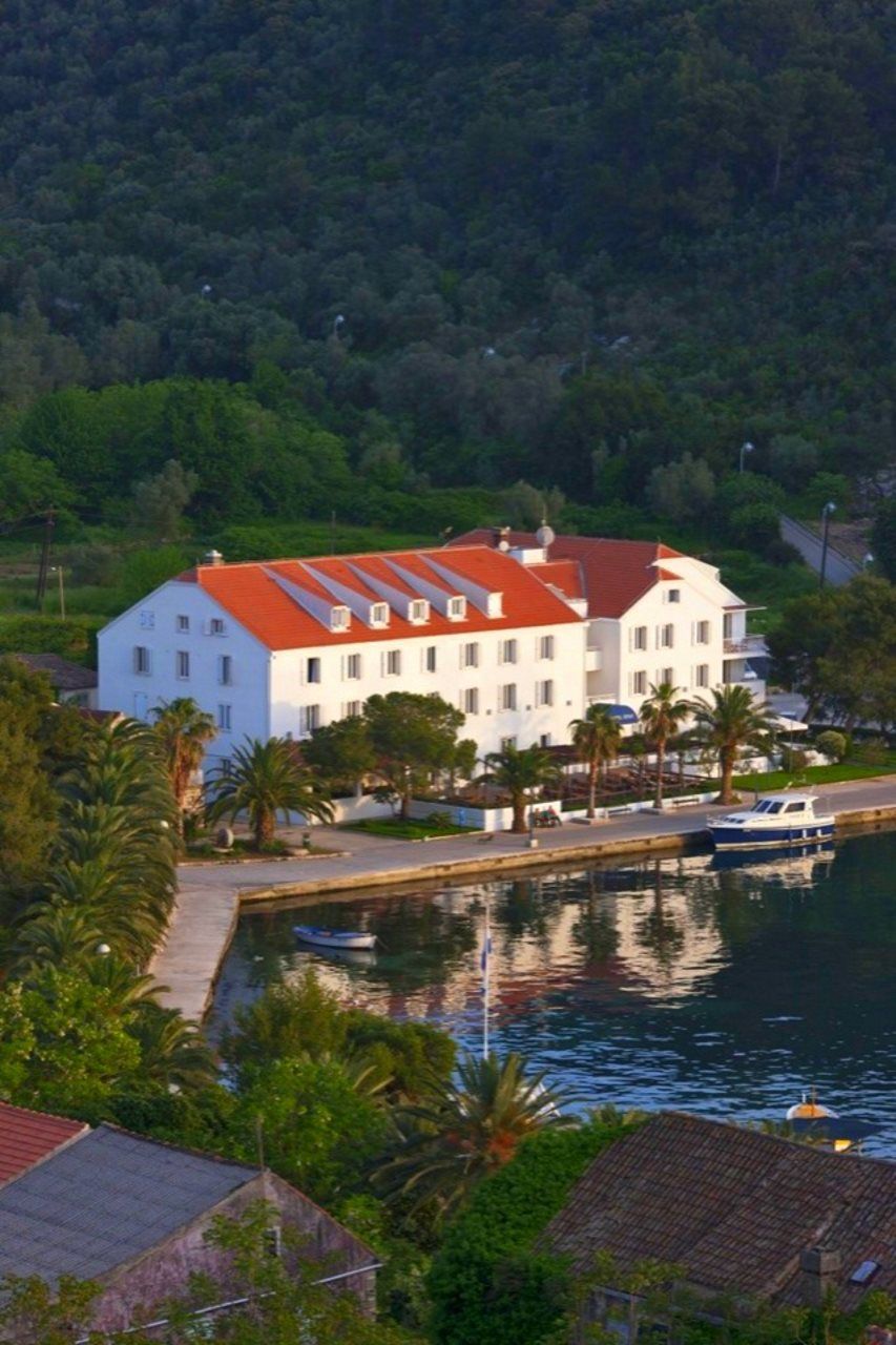 Hotel Sipan Шипанска-Лука Экстерьер фото
